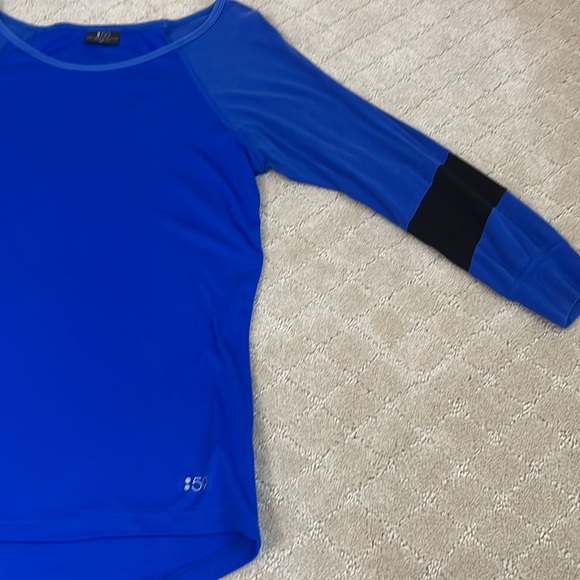 Splits59 blue/black 3/4 sleeve top - Picture 4 of 6